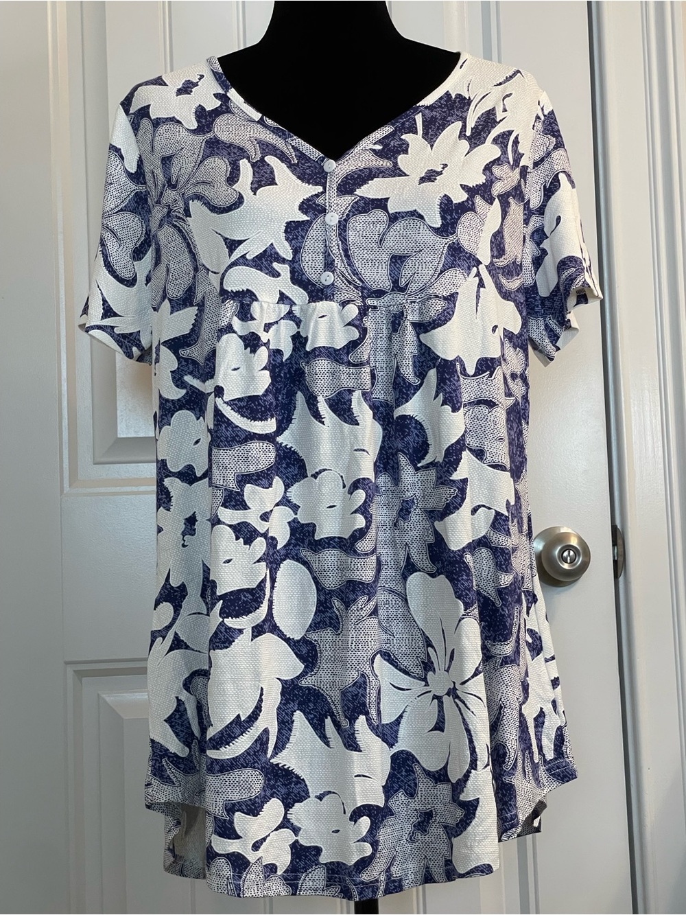 Navy and White Floral V-Neck Tunic Top